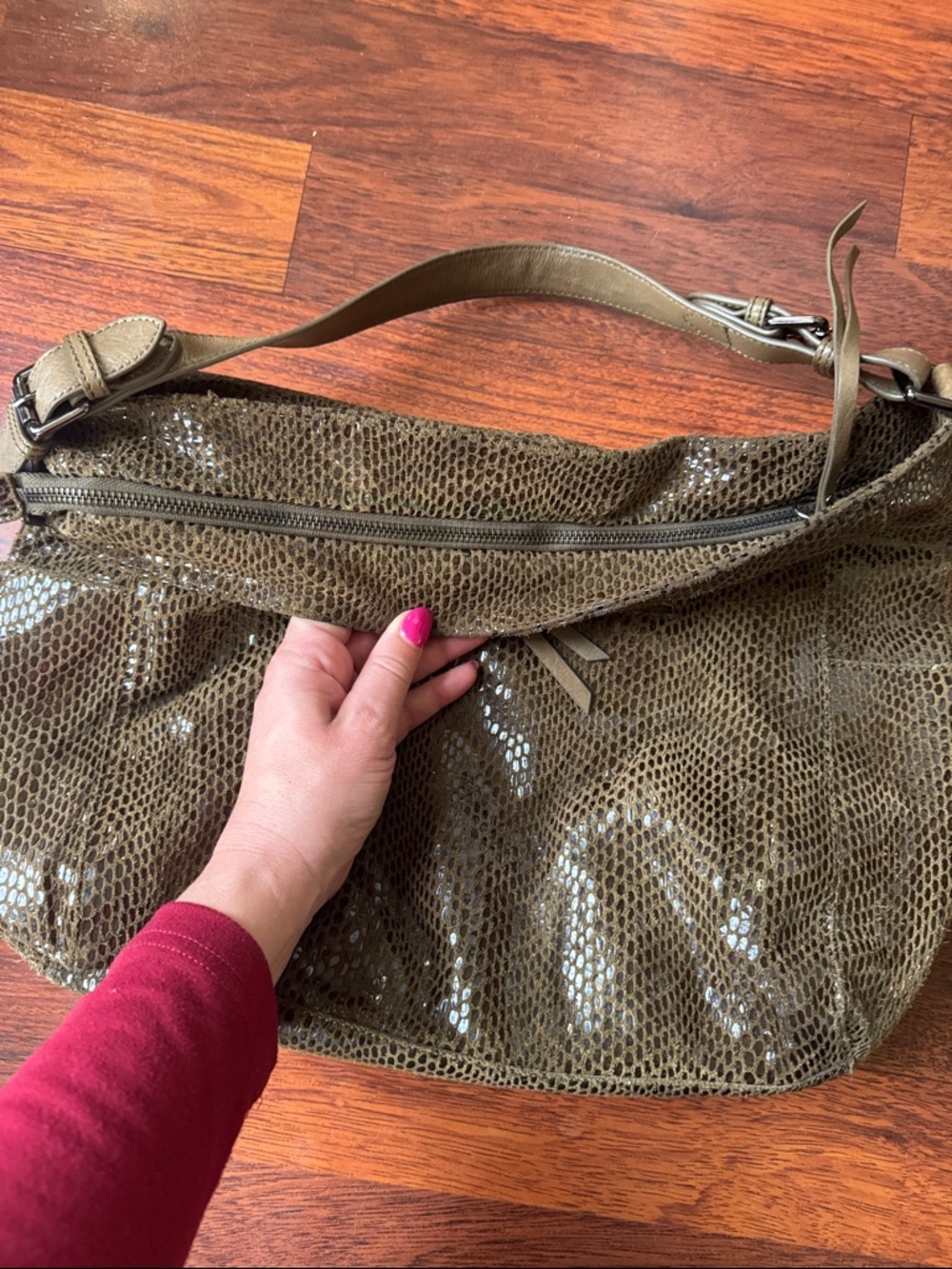 SORIAL Snake-Embossed Hobo Shoulder Bag - Picture 3 of 7